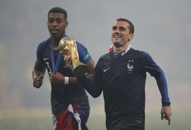 击从中脱颖 击从中脱颖