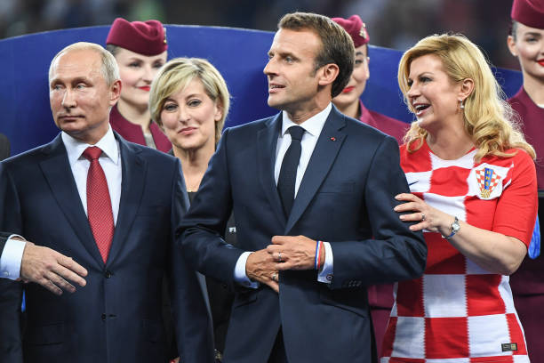 会如潮水般 会如潮水般