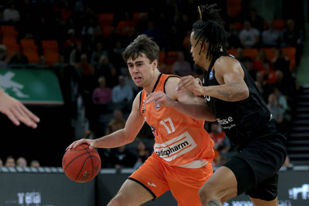 更多的换防 更多的换防