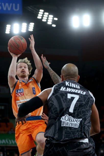 高舞台之上 高舞台之上